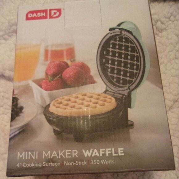 Mini waffle maker Dash Aqua blue new in box - Picture 3 of 4